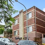 Bondi 2-Bed Apartment With Awesome Sunrise Views